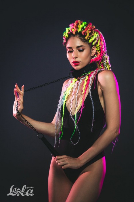 Черный ошейник с поводком Kinky - Lola Games - купить с доставкой в Кургане