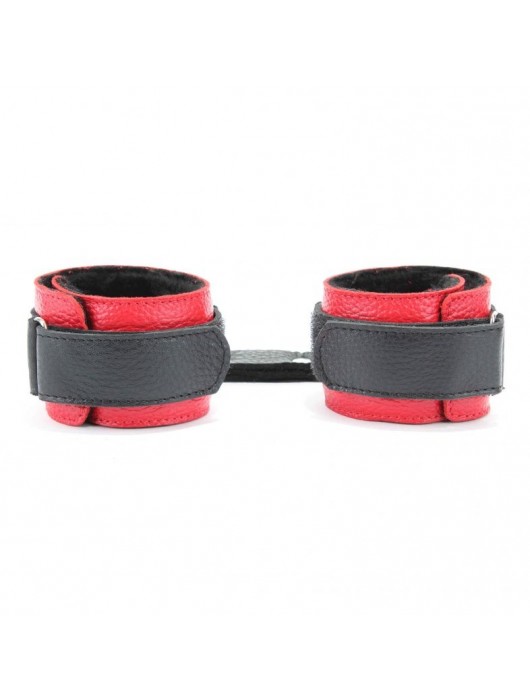 Красно-чёрные кожаные наручники с меховым подкладом - БДСМ Арсенал - купить с доставкой в Кургане