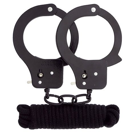 Чёрные наручники из листового металла в комплекте с веревкой BONDX METAL CUFFS LOVE ROPE SET - Dream Toys - купить с доставкой в Кургане